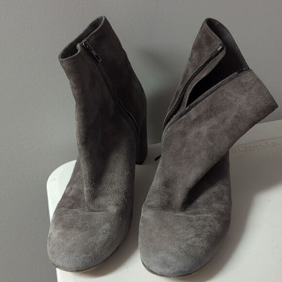 Vince Gray Zip Up Booties - Picture 3 of 5